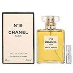 Chanel N°19 - Eau de Parfum - Perfume Sample - 2 ml